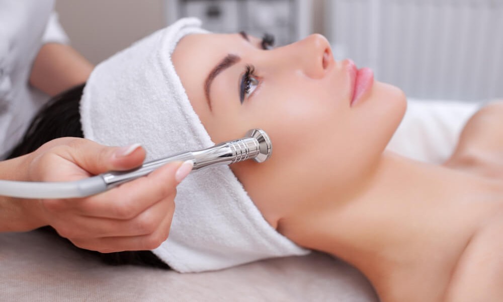 Top Aesthetic Treatments for Radiant Skin: Your Guide to the Best Dermatologist and Aesthetic Clinics in Dubai